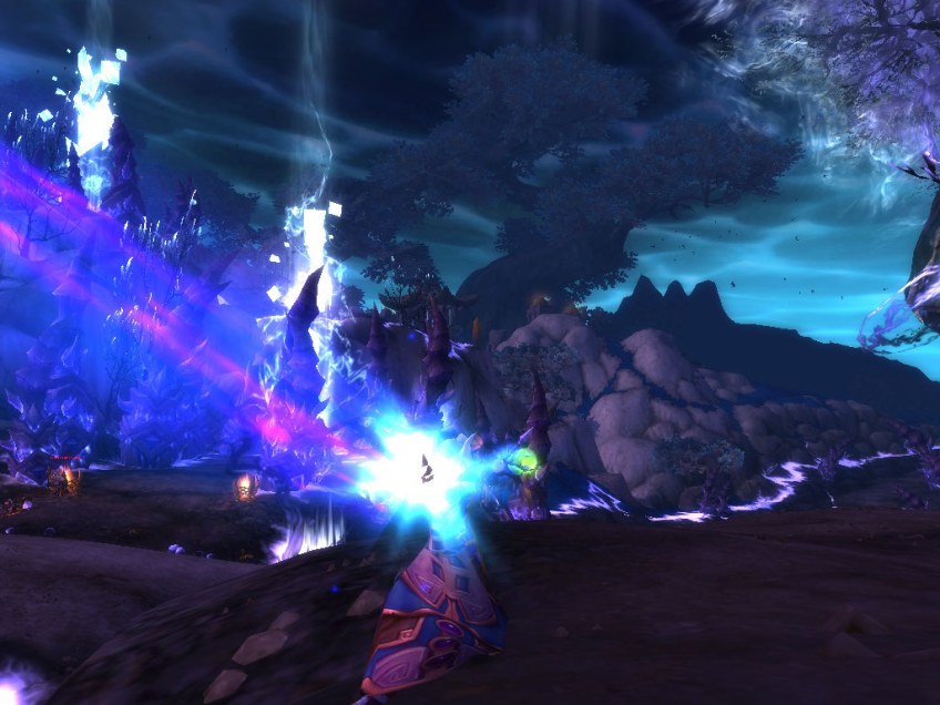 My warlock battling the Mantid in the Dread Wastes